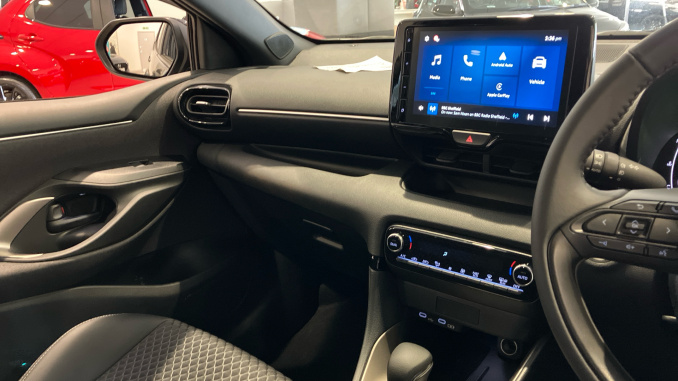 Mazda 2 Hybrid 1.5i Hybrid Homura 5dr CVT Hybrid Hatchback - Image 14